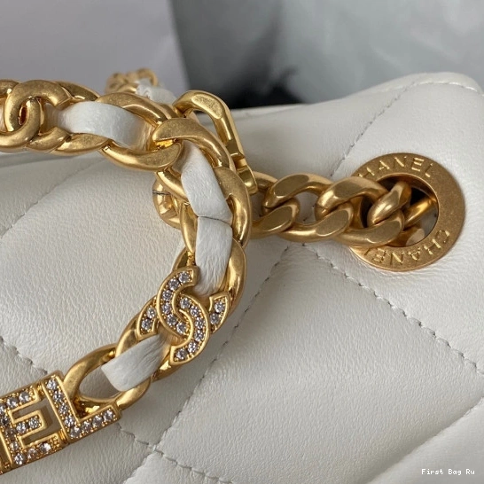 First Bag Ru BAG FLAP CHANEL 0822